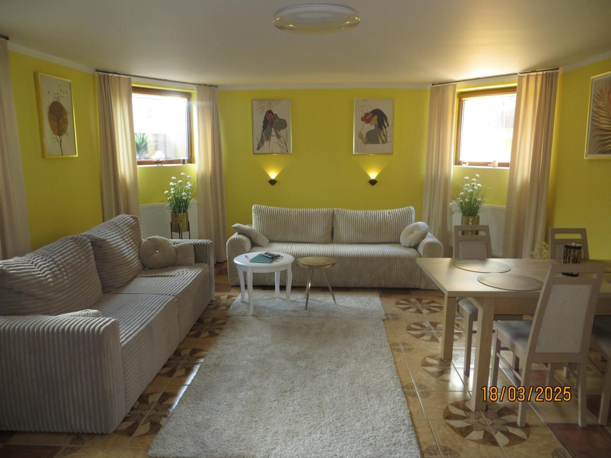 Apartament Biala Flaga Z Rowerami I Podworkiem 150M Do Jeziora 차르지코비 외부 사진